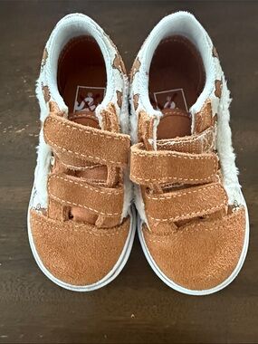 Vans Kids Suede Velcro Sneakers in Brown and White - Casual Comfort
